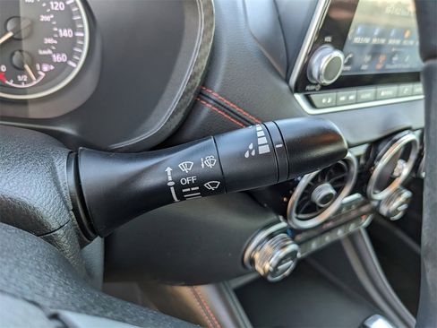 Used 2024 Nissan Sentra SR w/ SR Premium Package image 34