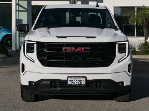 Used 2023 GMC Sierra 1500 Elevation w/ X31 Off-Road Package image 7