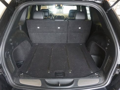 Used 2015 Jeep Grand Cherokee Limited w/ Trailer Tow Group IV image 17