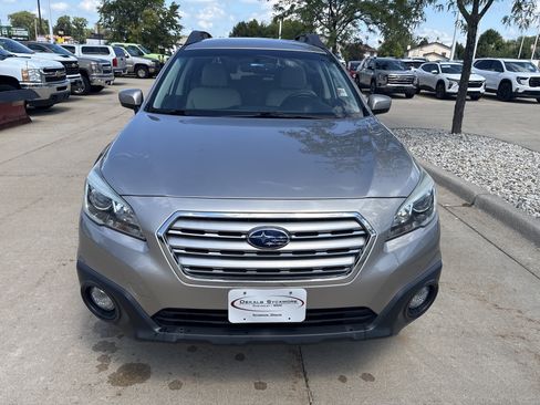 Used 2015 Subaru Outback 2.5i Premium AWD/4WD image 11