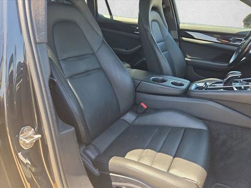 Used 2019 Porsche Panamera RWD image 21