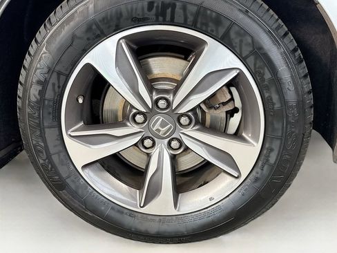 Certified 2018 Honda Odyssey Touring image 31