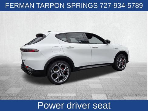 Used 2024 Alfa Romeo Tonale Veloce w/ Premium Interior Package AWD/4WD image 11