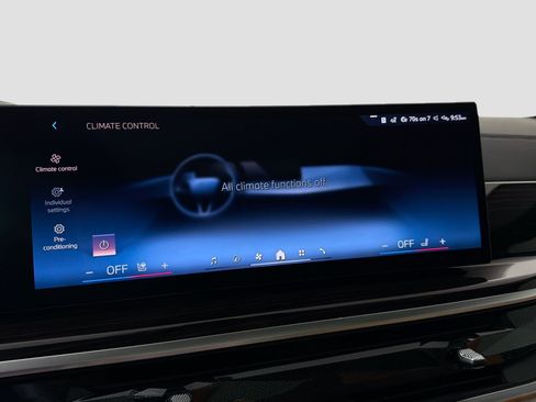 New 2026 BMW X5 xDrive50e image 15