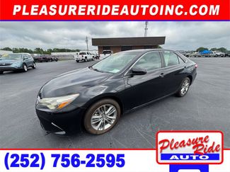 Used 2015 Toyota Camry image 1