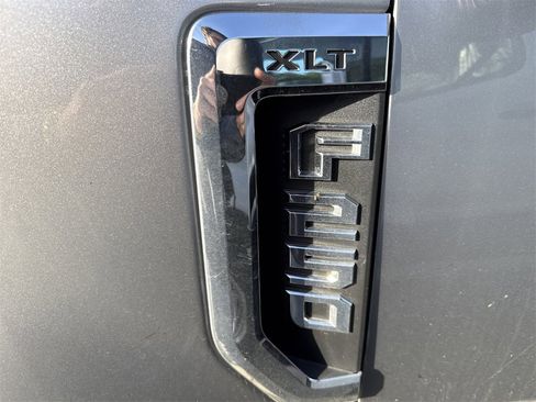 Used 2022 Ford F250 XLT image 7