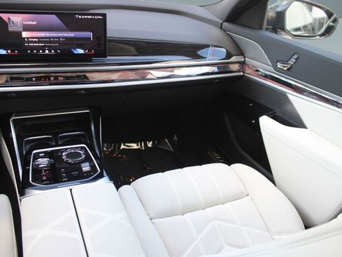 New 2026 BMW i7 eDrive50 w/ M Sport Package image 30