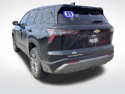 Used 2025 Chevrolet Equinox LT image 9