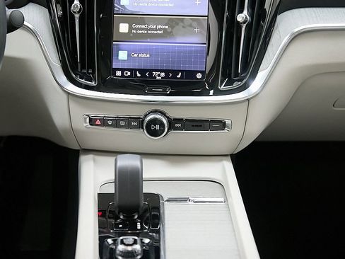 Certified 2024 Volvo S60 B5 Ultimate image 32