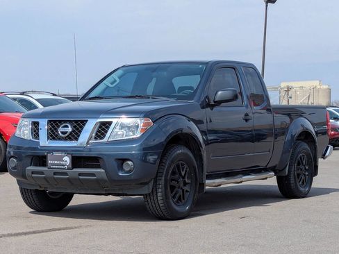 Used 2019 Nissan Frontier SV image 8