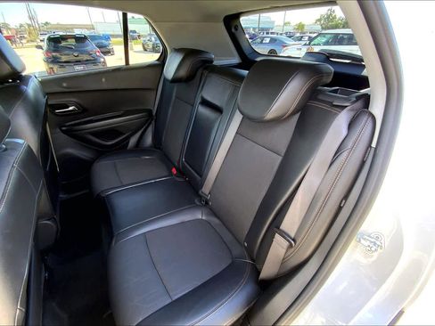 Certified 2022 Chevrolet Trax LT w/ Sport Edition image 36