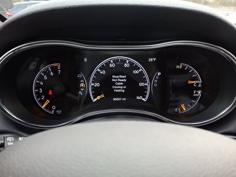 Used 2021 Jeep Grand Cherokee Laredo X image 20