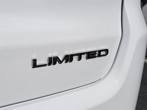 Used 2022 Jeep Compass Limited image 22