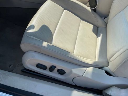 Used 2013 Volkswagen Eos Komfort FWD image 11