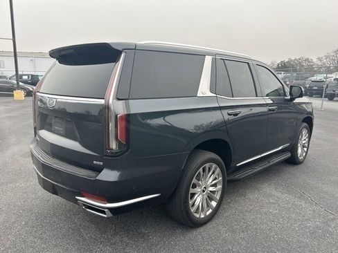 Used 2022 Cadillac Escalade Premium Luxury image 4
