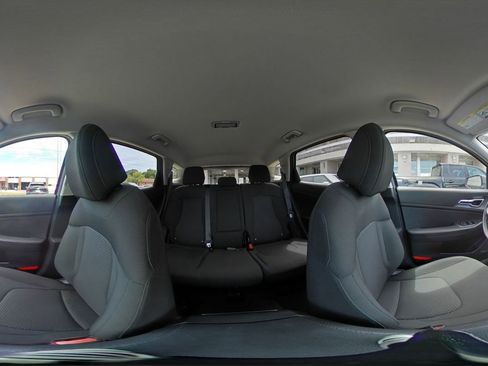 Used 2025 Kia Sportage LX FWD image 41