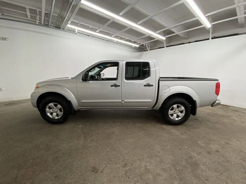 Used 2013 Nissan Frontier SV w/ SV Value Truck Pkg image 3