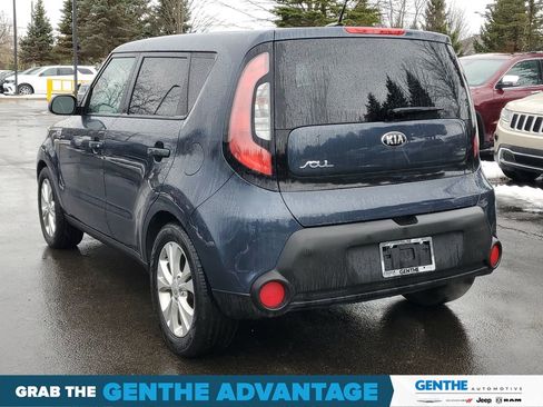 Used 2015 Kia Soul + image 3