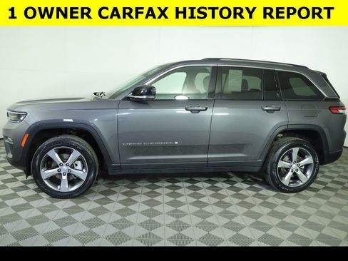 Used 2022 Jeep Grand Cherokee Limited image 2