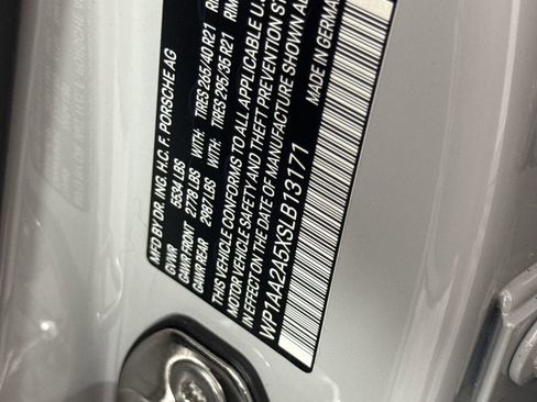 New 2025 Porsche Macan image 24