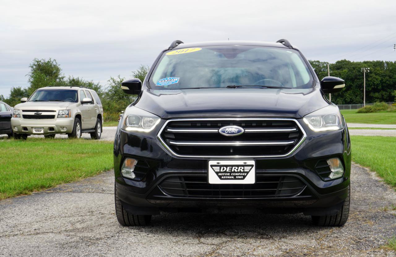 Used 2017 Ford Escape Titanium AWD/4WD image 3