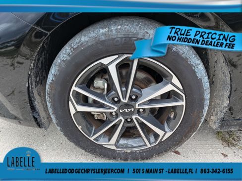 Used 2024 Kia Forte LXS FWD image 16