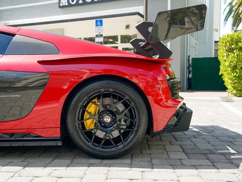 Used 2017 Audi R8 V10 plus w/ 20" Wheel Package AWD/4WD image 17