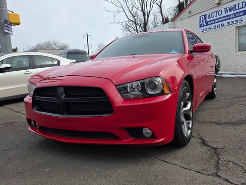 Used 2013 Dodge Charger R/T image 2