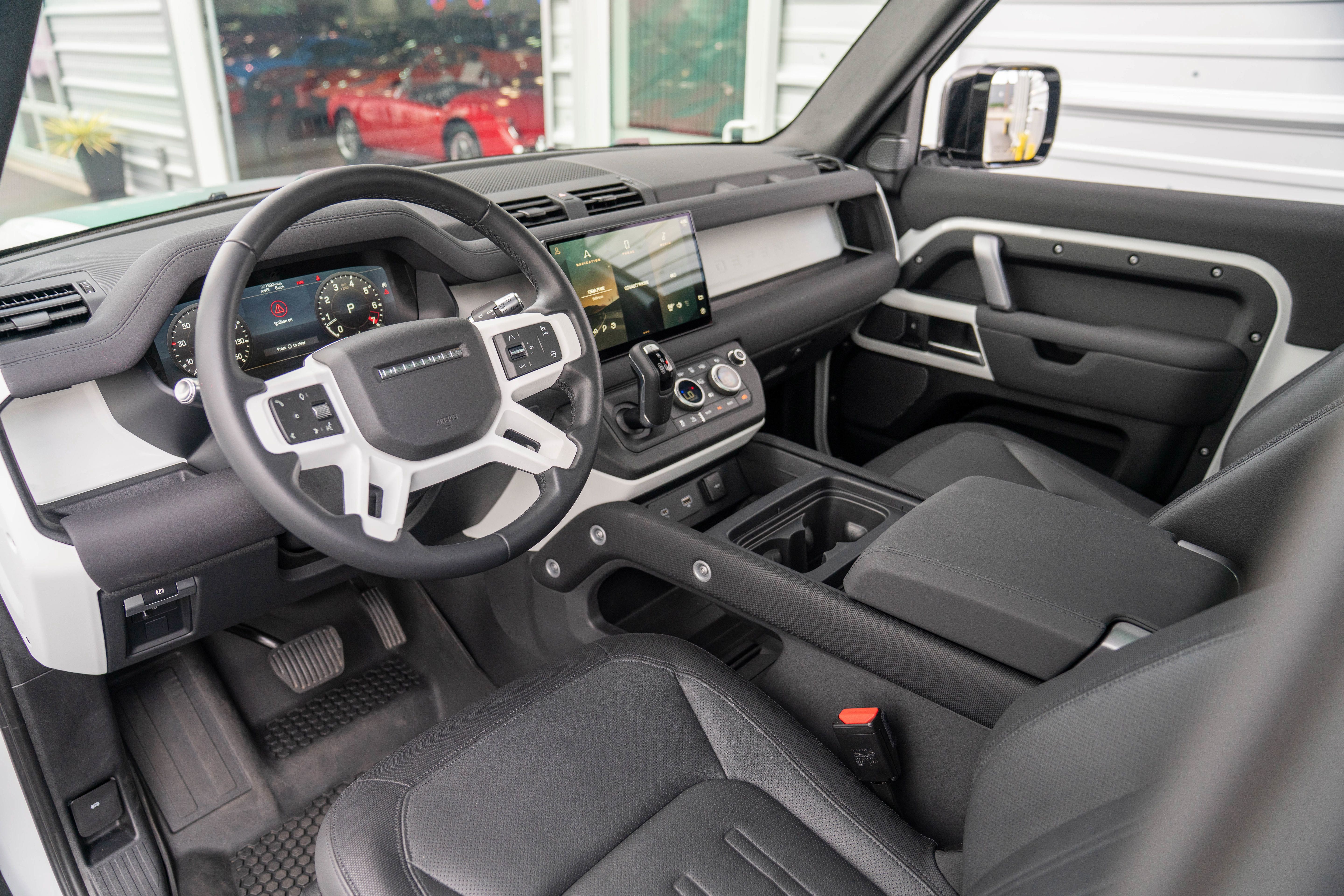 Used 2022 Land Rover Defender 90 X-Dynamic S AWD/4WD image 11