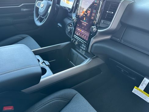 New 2026 RAM 1500 Big Horn AWD/4WD image 14