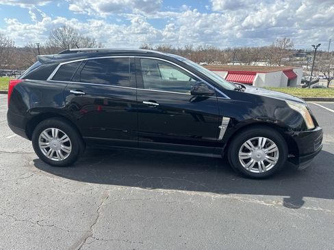 Used 2010 Cadillac SRX Luxury image 4