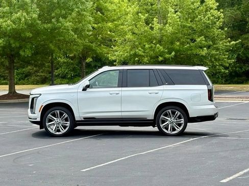 Certified 2025 Cadillac Escalade Sport Platinum AWD/4WD image 3