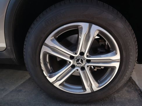 Used 2019 Mercedes-Benz GLC 300 image 16