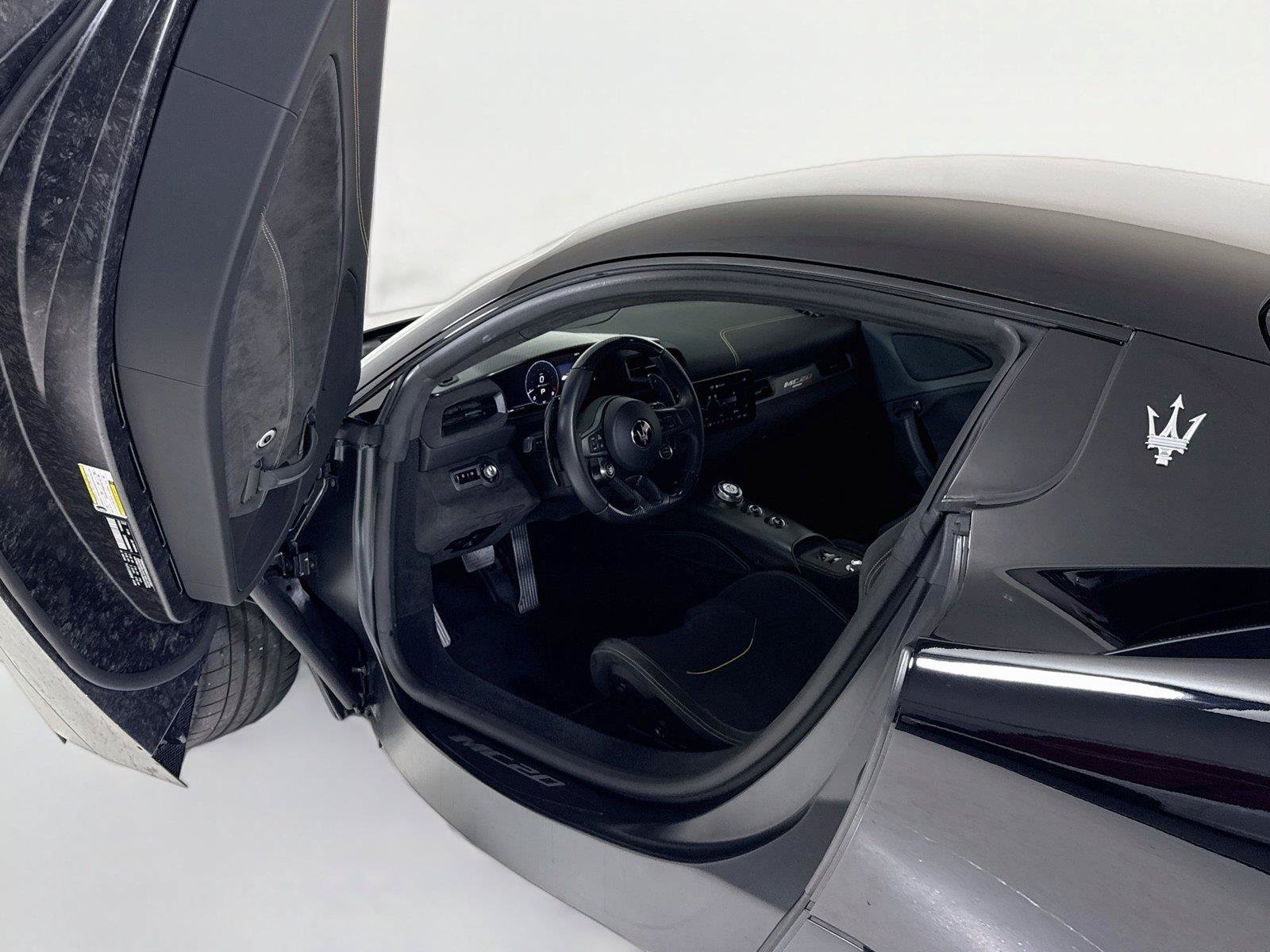 Used 2022 Maserati MC20 Coupe RWD image 11
