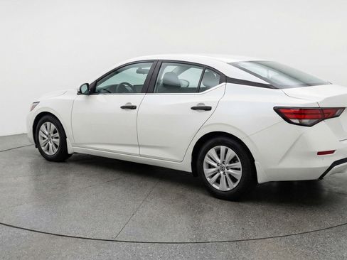 Used 2025 Nissan Sentra S image 6