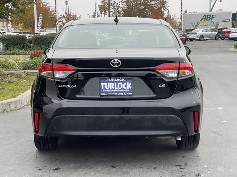 Used 2023 Toyota Corolla LE image 6
