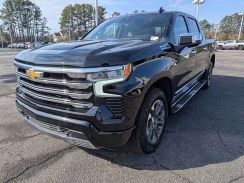Used 2023 Chevrolet Silverado 1500 High Country RWD image 11