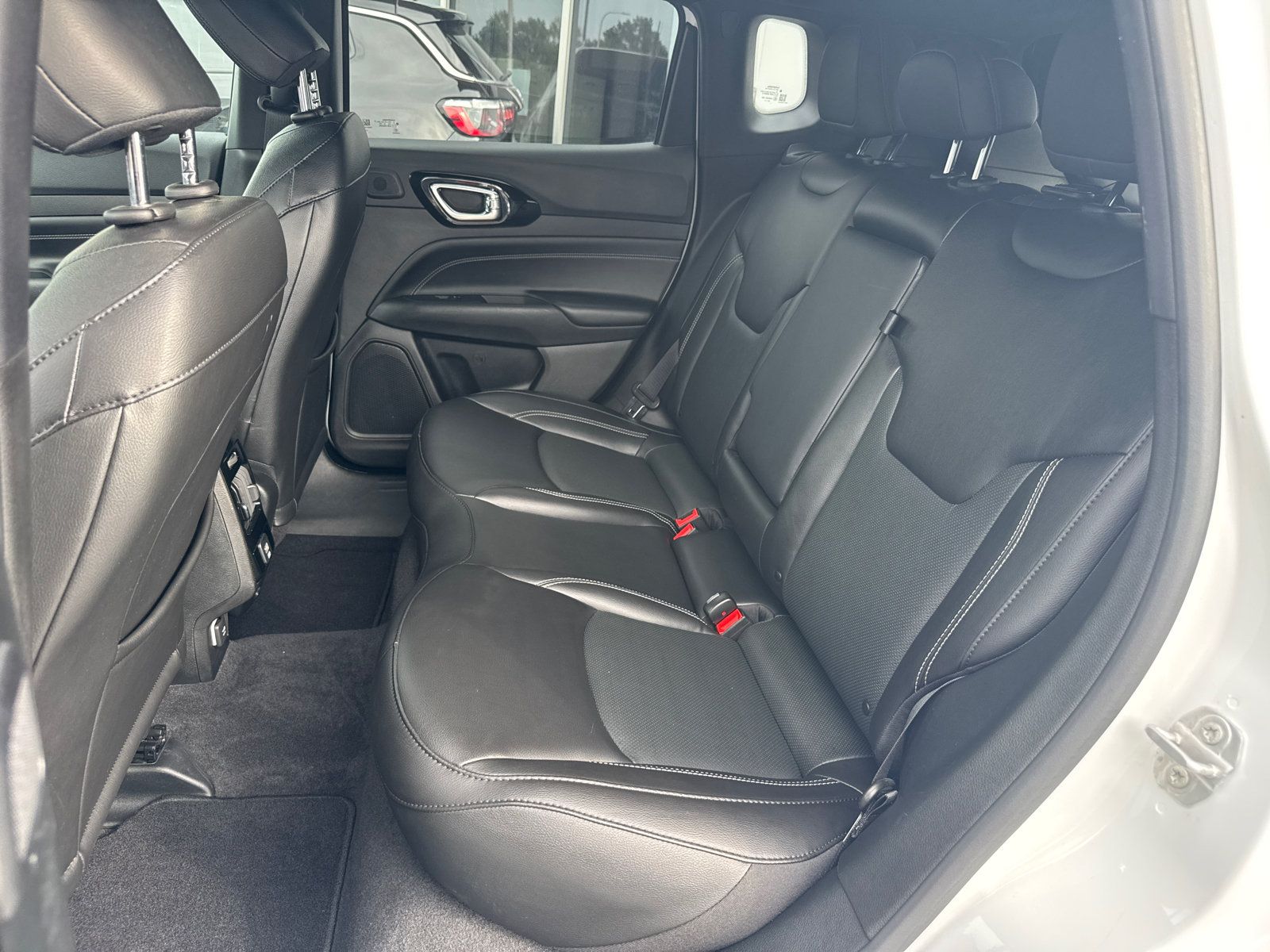 Used 2022 Jeep Compass High Altitude AWD/4WD image 6