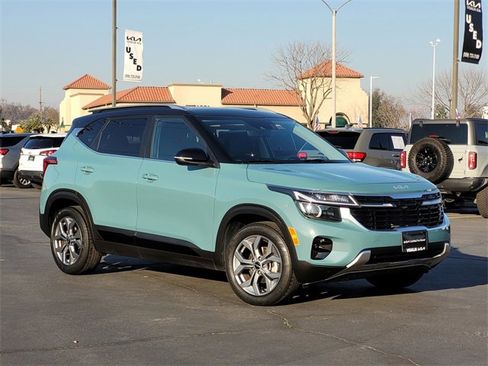 Used 2024 Kia Seltos S image 2