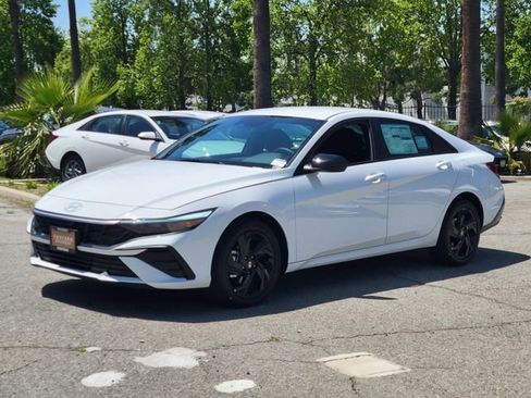 New 2026 Hyundai Elantra Sport FWD image 2