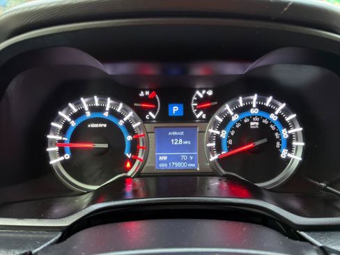 Used 2016 Toyota 4Runner SR5 Premium AWD/4WD image 24