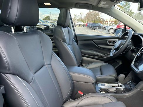 Used 2025 Subaru Ascent Limited AWD/4WD image 20
