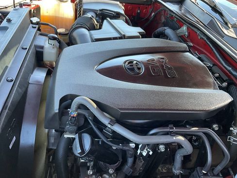Used 2017 Toyota Tacoma TRD Off-Road image 40
