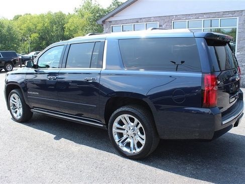 Used 2020 Chevrolet Suburban Premier w/ Premier Plus Edition AWD/4WD image 4