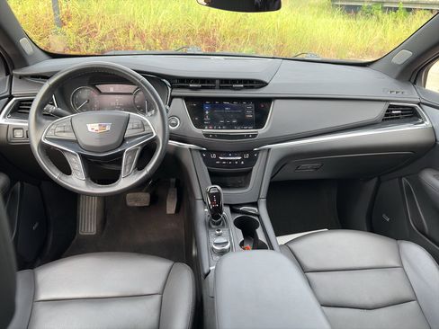 Used 2024 Cadillac XT5 Premium Luxury AWD/4WD image 11