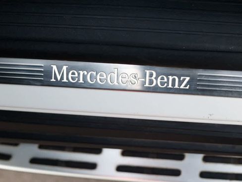 Used 2023 Mercedes-Benz GLS 450 4MATIC image 23