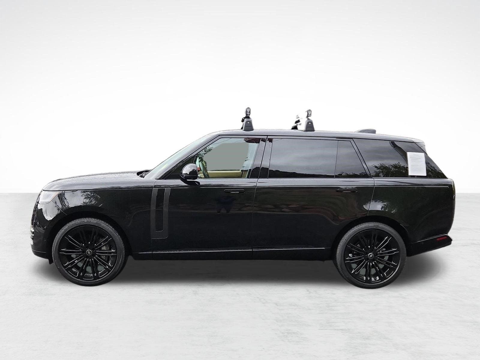 Used 2025 Land Rover Range Rover Long Wheelbase SE AWD/4WD image 2
