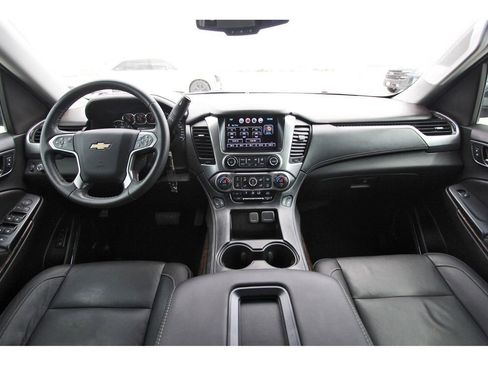 Used 2018 Chevrolet Tahoe LT image 9