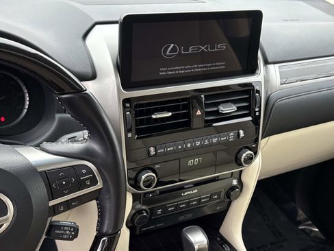 Used 2023 Lexus GX 460 Premium w/ Premium Plus Package image 3