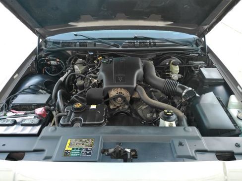 Used 2003 Mercury Grand Marquis GS RWD image 36